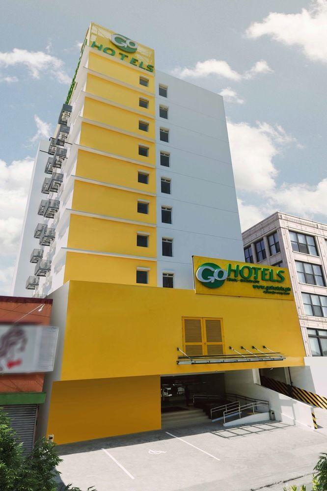 Go Hotels Timog Quezon City Exterior foto